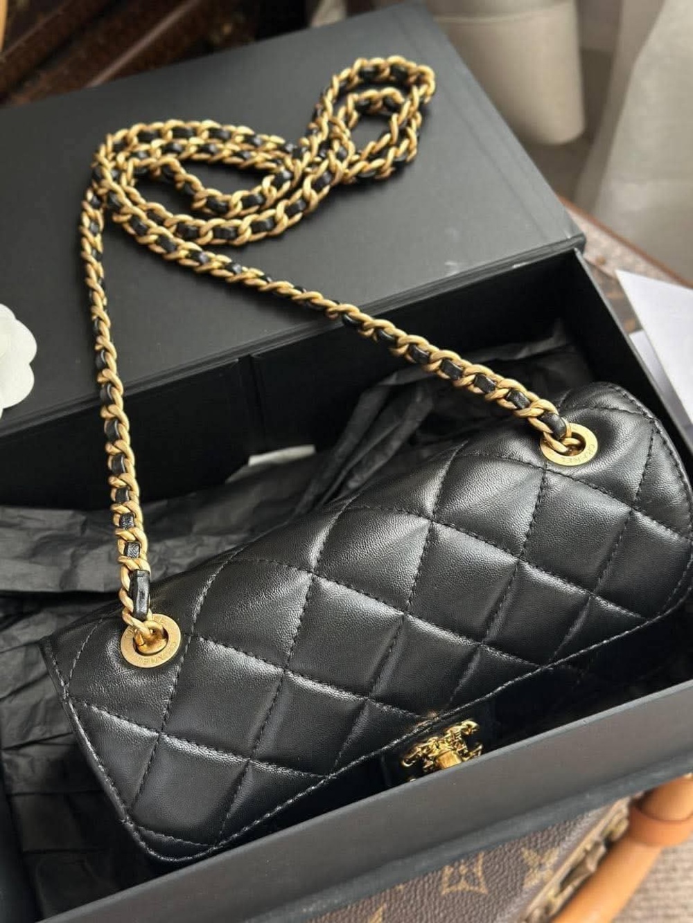 CHANEL Black Quilted Lambskin Chain Wallet with Gold Hardware - Picture 3 of 7